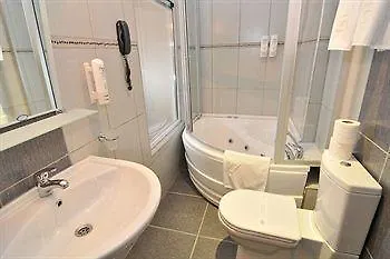 Tria Elegance Istanbul Otel 4*,  Türkiye