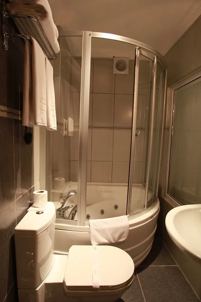 Tria Elegance Istanbul Otel Türkiye